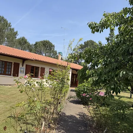La Maison Des Châtaigniers 3 , Terrasse , Jardin à 5 Min Des Lacs Casa vacanze Biscarrosse