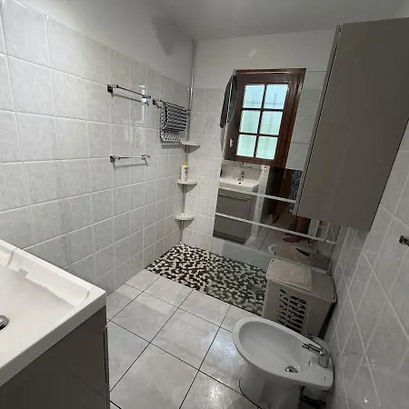La Maison Des Châtaigniers 3 , Terrasse , Jardin à 5 Min Des Lacs Casa vacanze *