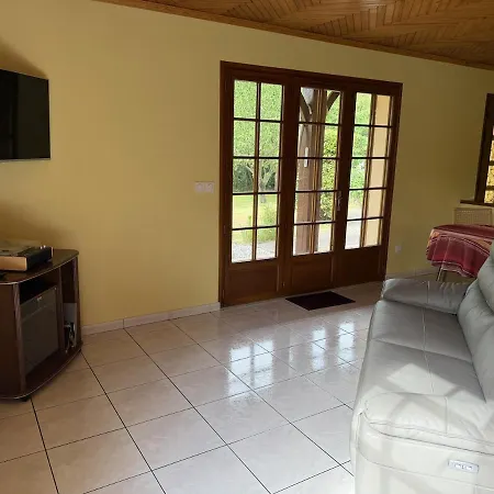 La Maison Des Châtaigniers 3 , Terrasse , Jardin à 5 Min Des Lacs