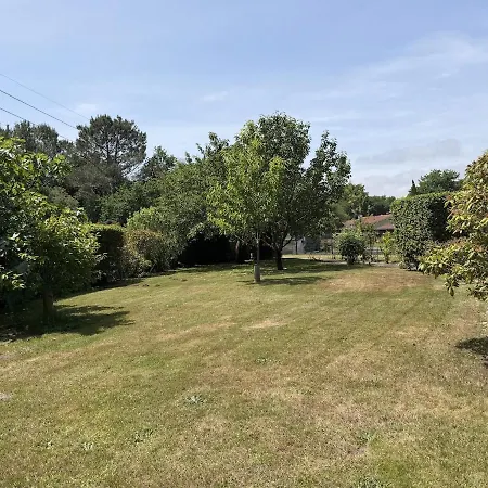 Casa vacanze La Maison Des Châtaigniers 3 , Terrasse , Jardin à 5 Min Des Lacs